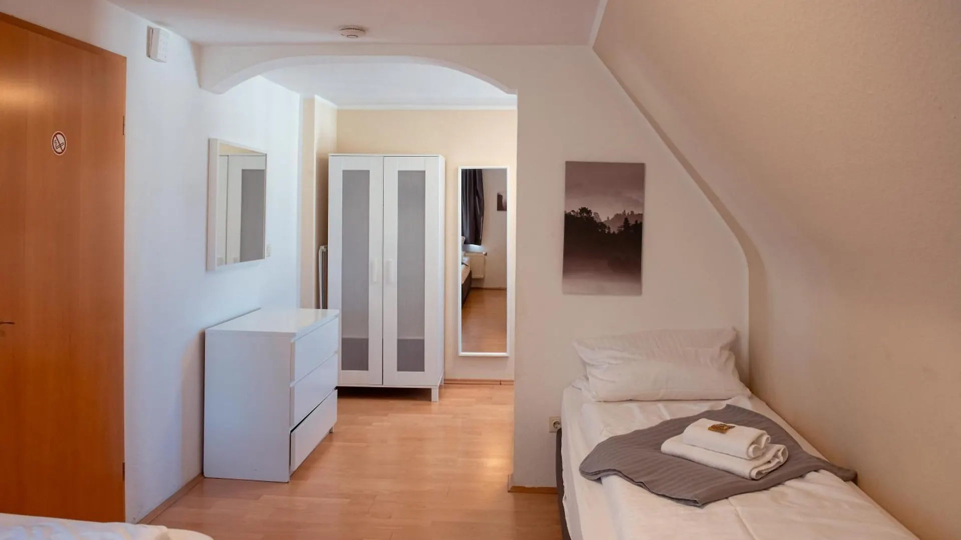 Haus99 Budget Pension & Apartments Fuerth