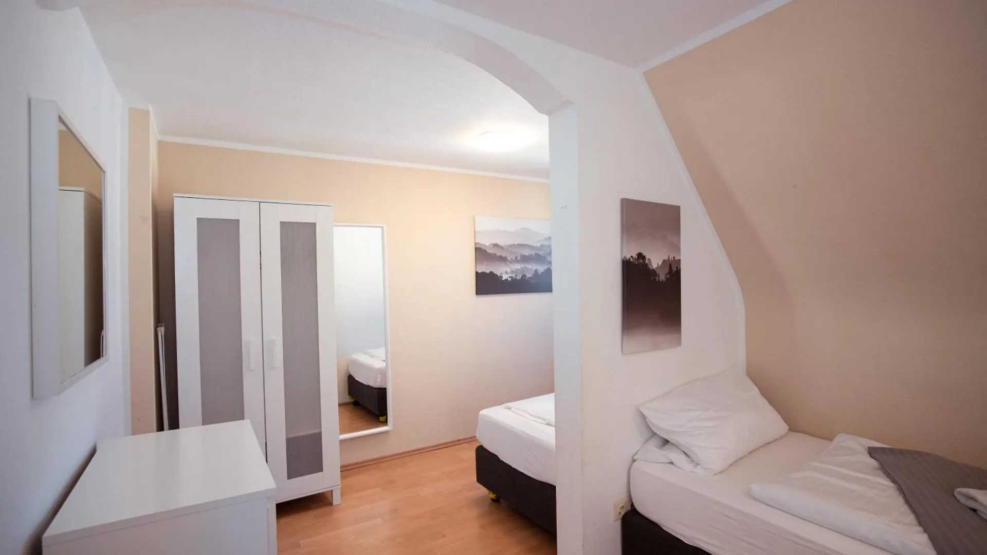 Haus99 Budget Pension & Apartments Fuerth Germany