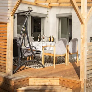 Rk79 Ferienwohung Mit 4 Zimmer, Garten Und Pool Naehe Klinikum U-bahn & S-bahn Zum Messegelaende Nuernberg Apartment